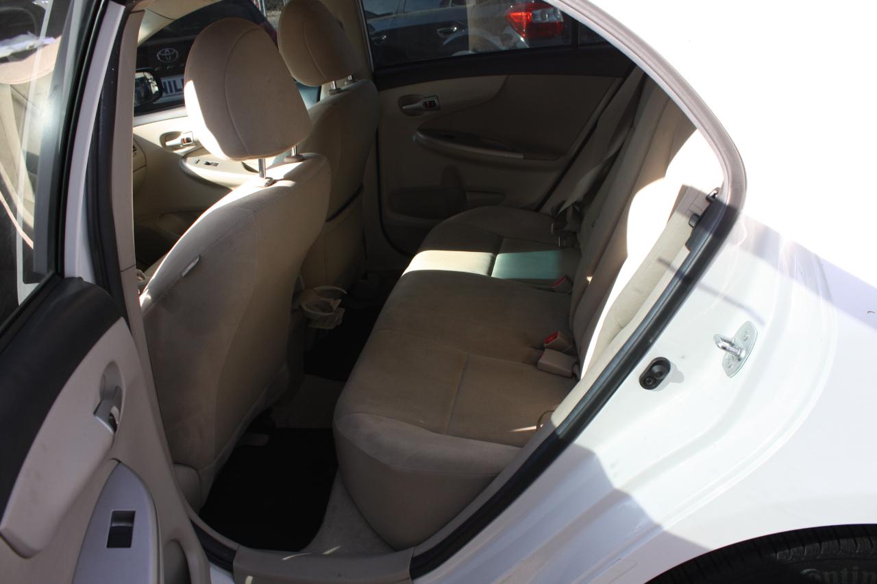 Toyota Corolla LE 2013