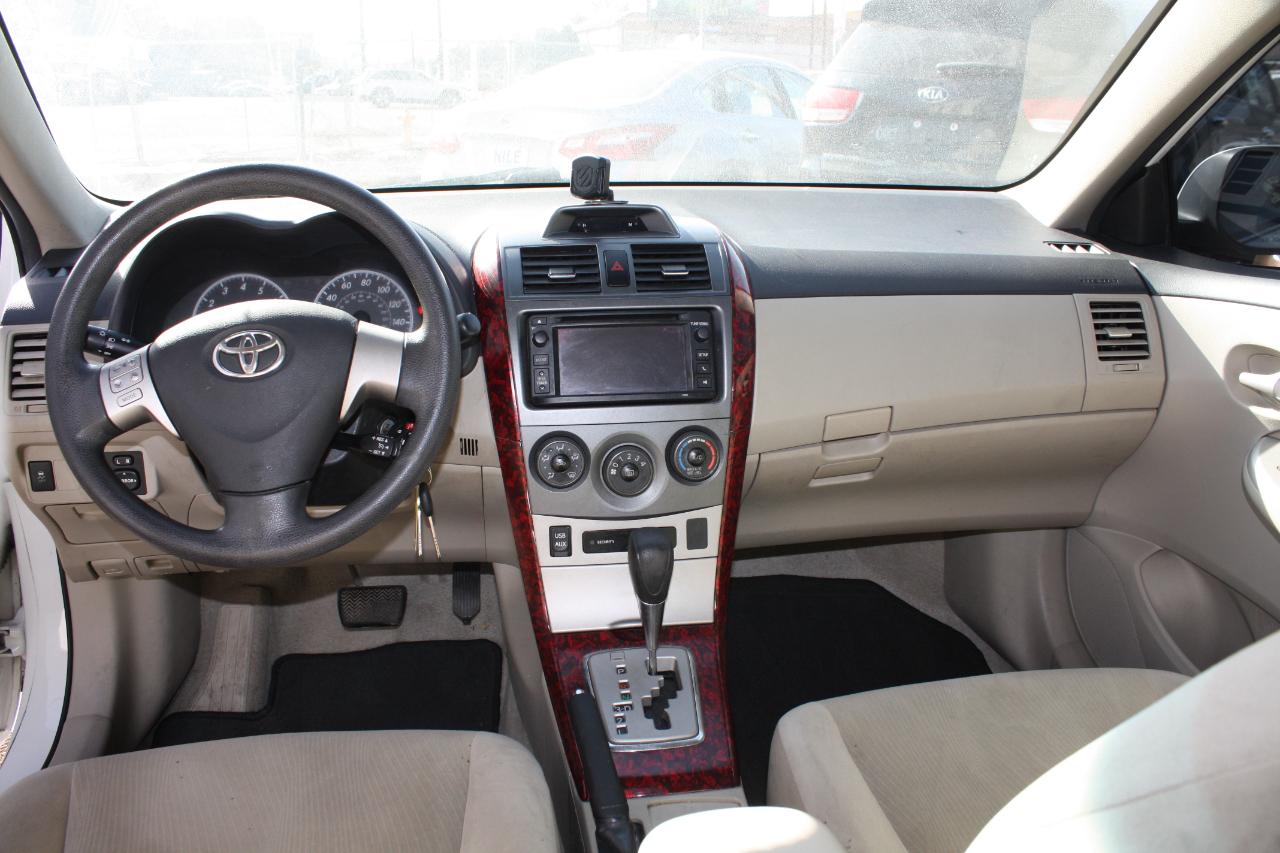 Toyota Corolla LE 2013