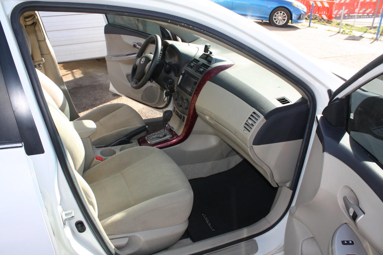 Toyota Corolla LE 2013