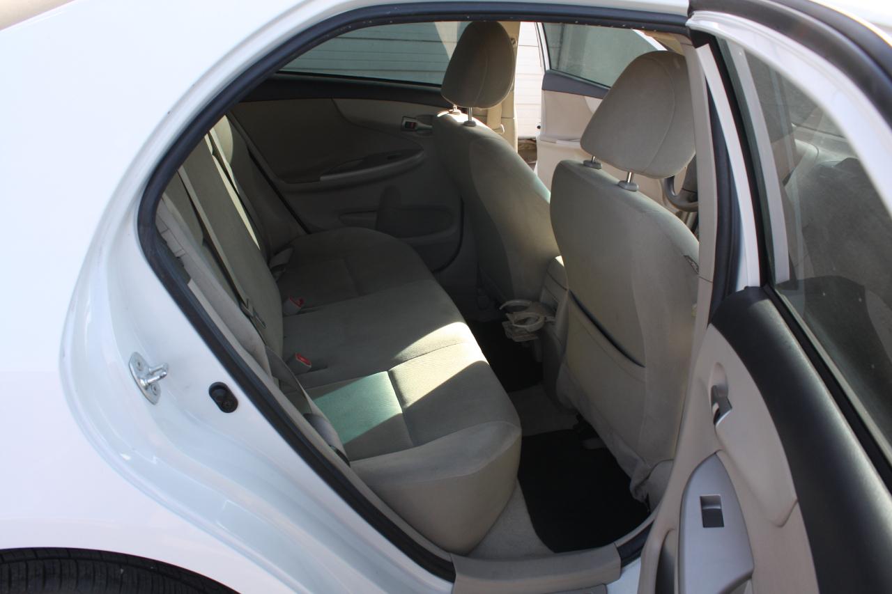 Toyota Corolla LE 2013