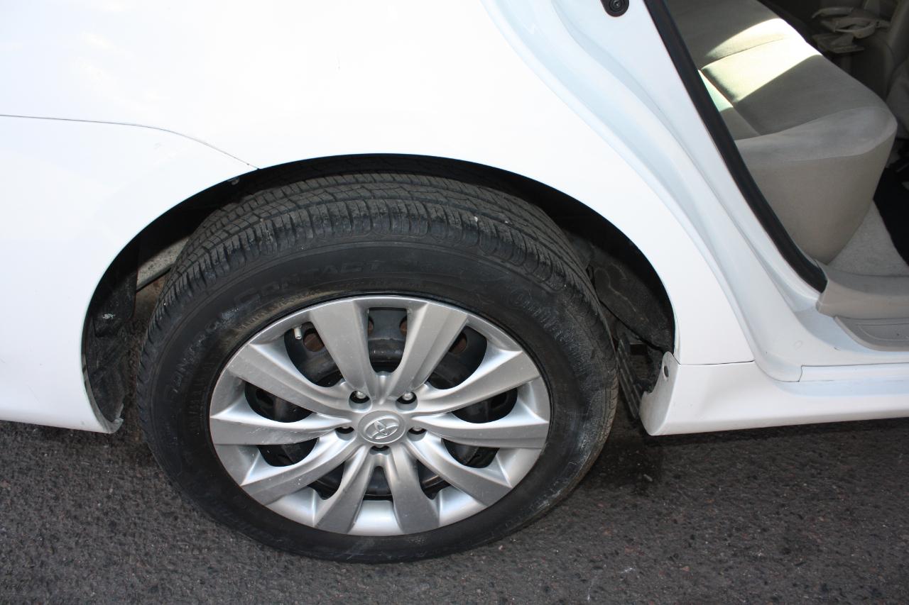 Toyota Corolla LE 2013