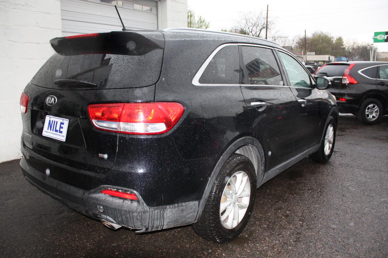 Kia Sorento L 4D SUV FWD 2017