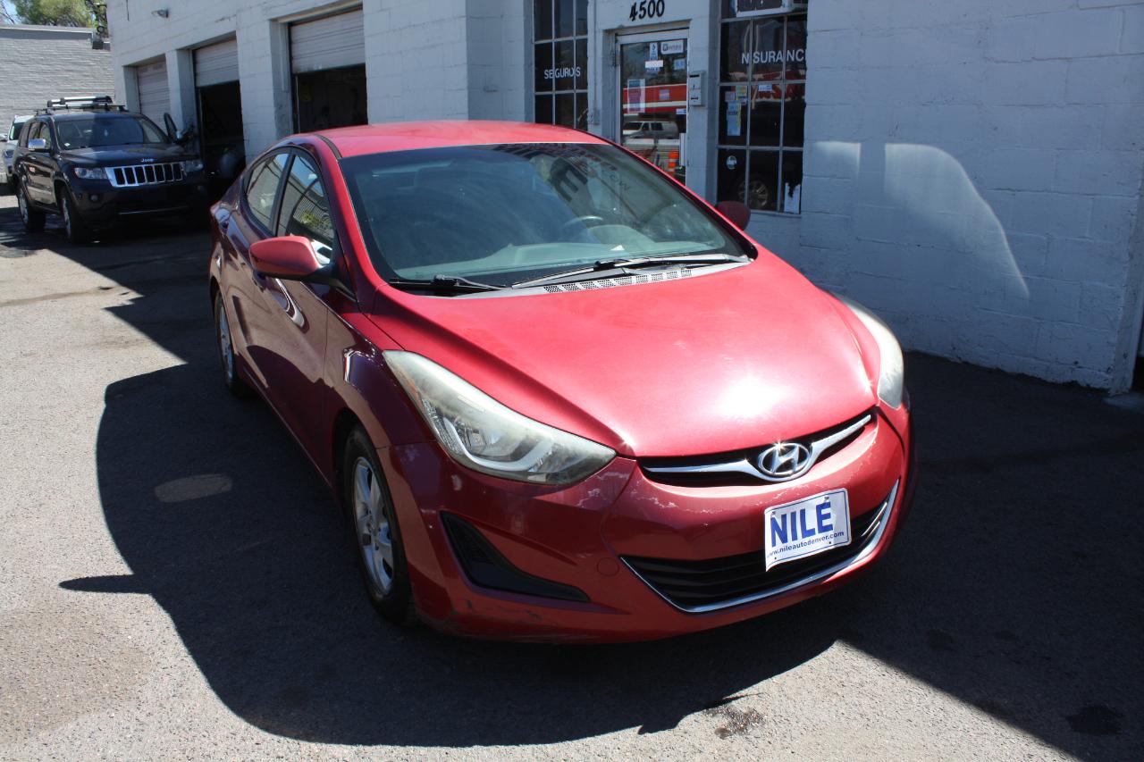 Hyundai Elantra SE 6AT 2015