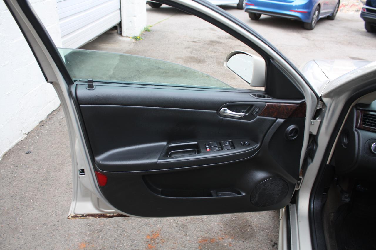 Chevrolet Impala LT (Fleet) 2012