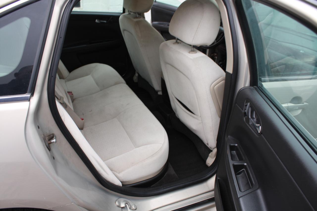 Chevrolet Impala LT (Fleet) 2012