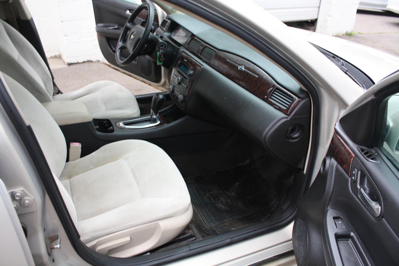 Chevrolet Impala LT (Fleet) 2012