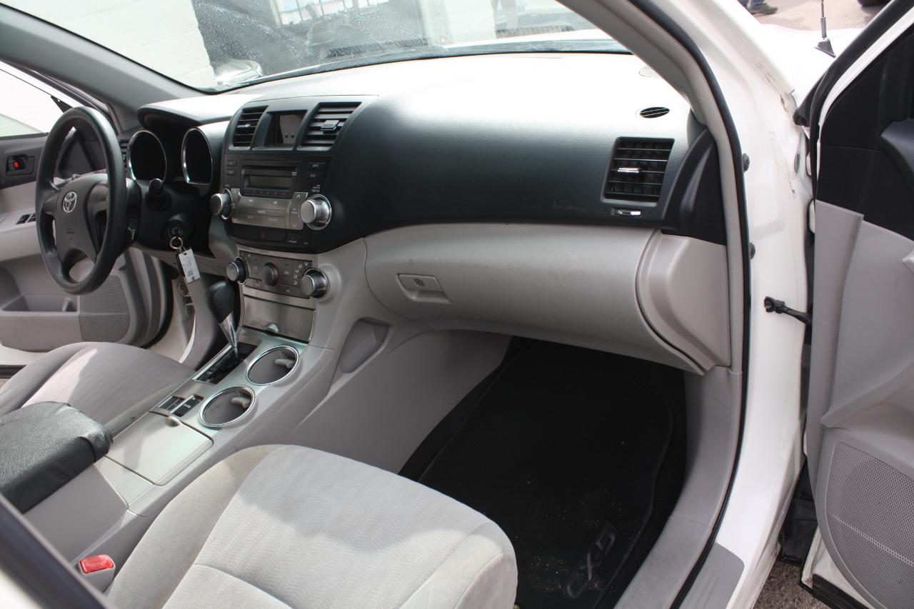 Toyota Highlander 4dr V6 Sport w/3rd Row (Natl) 2012