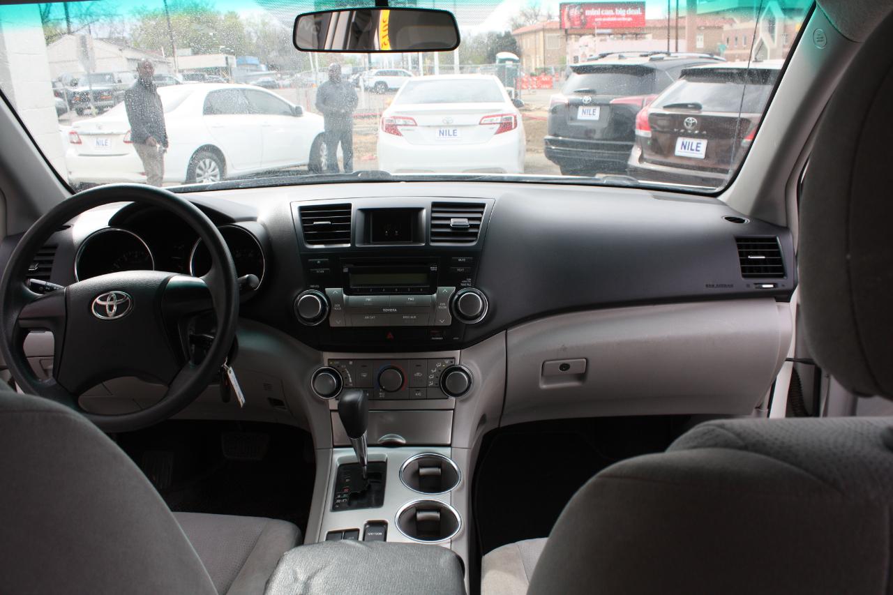 Toyota Highlander 4dr V6 Sport w/3rd Row (Natl) 2012