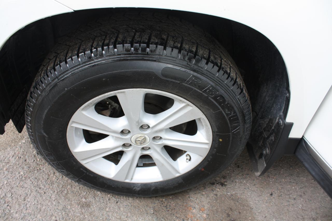 Toyota Highlander 4dr V6 Sport w/3rd Row (Natl) 2012