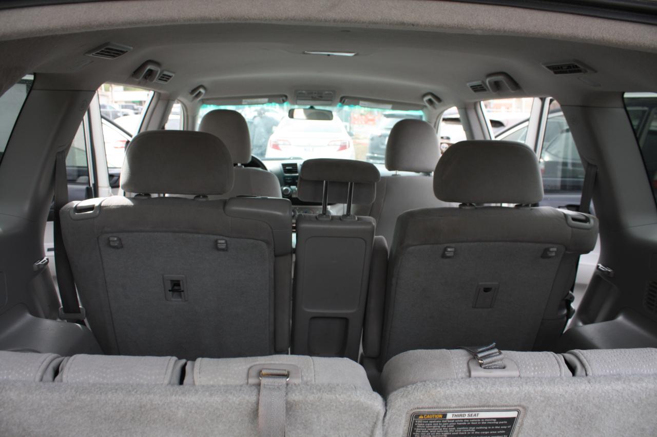 Toyota Highlander 4dr V6 Sport w/3rd Row (Natl) 2012