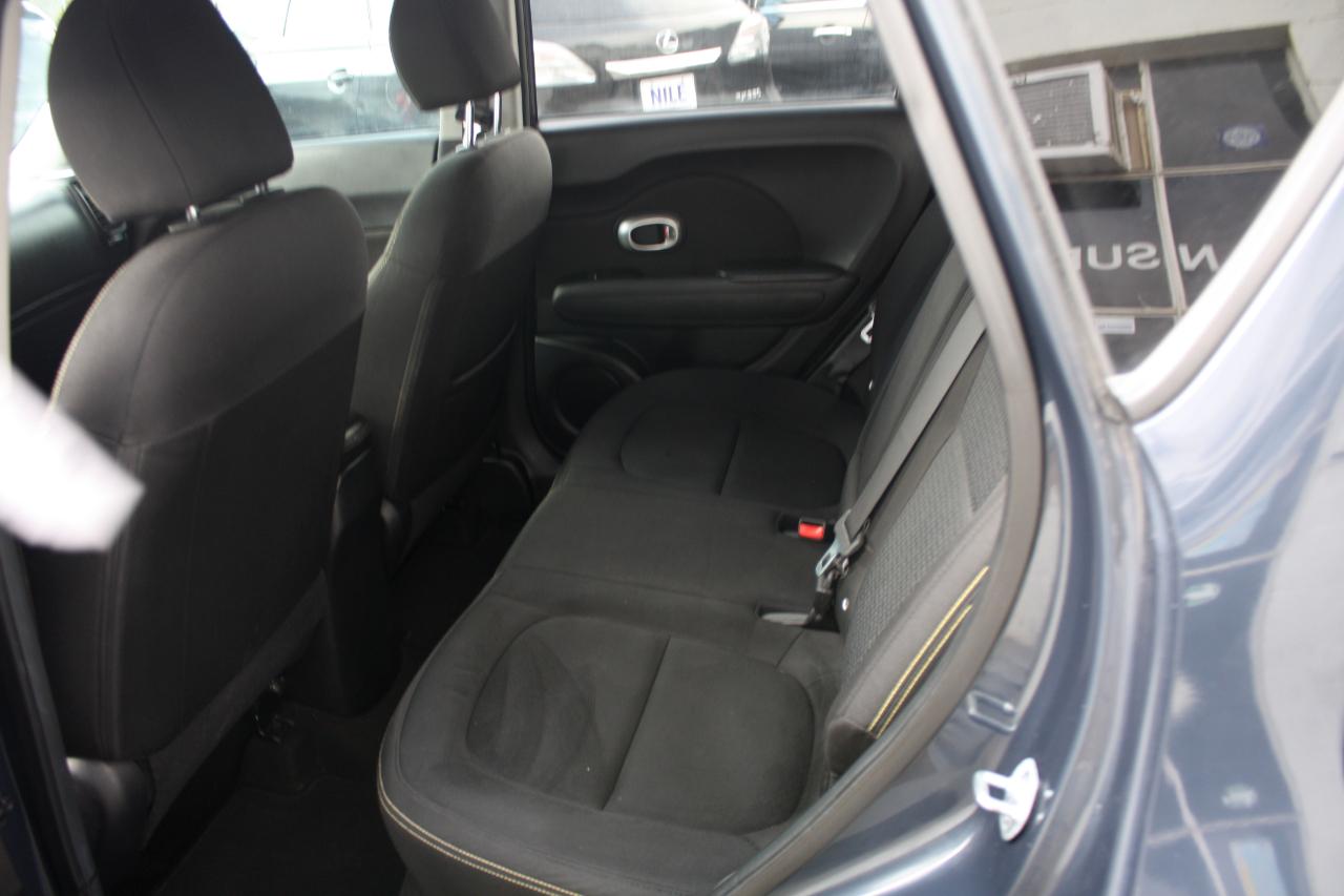Kia Soul + w/Signature 2.0 Special Edition 2016