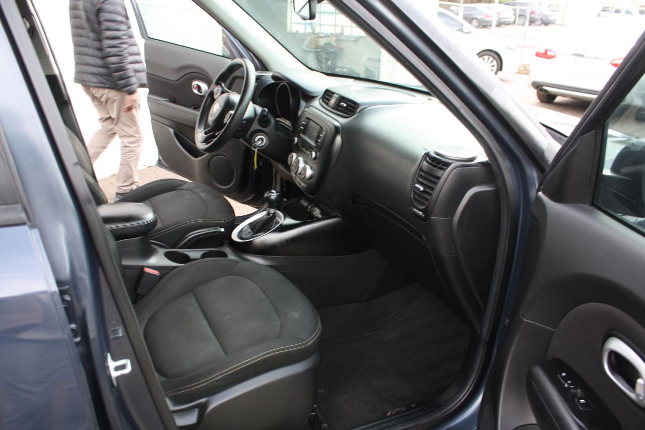 Kia Soul + w/Signature 2.0 Special Edition 2016