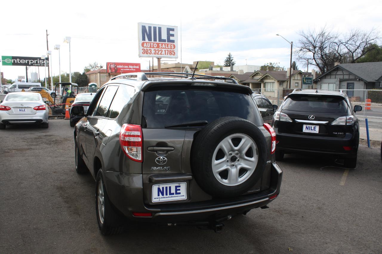 Toyota RAV4 Base I4 4WD 2012