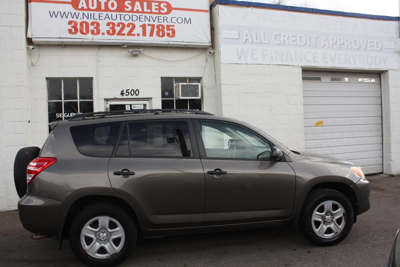 Toyota RAV4 Base I4 4WD 2012