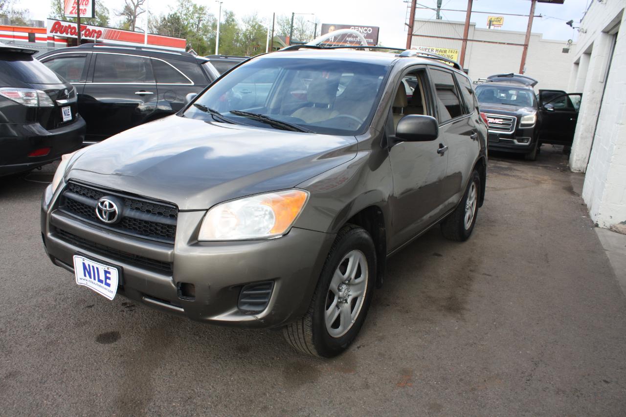 Toyota RAV4 Base I4 4WD 2012