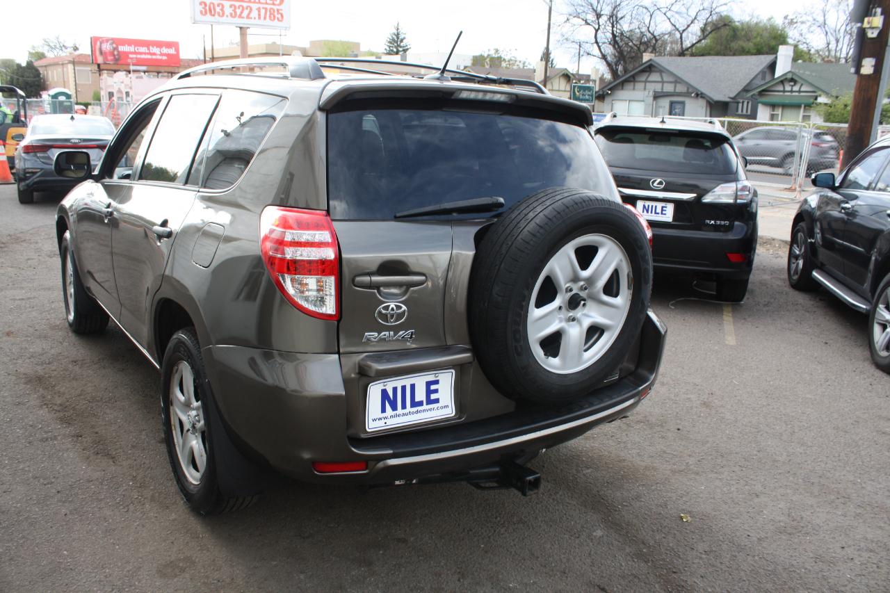 Toyota RAV4 Base I4 4WD 2012