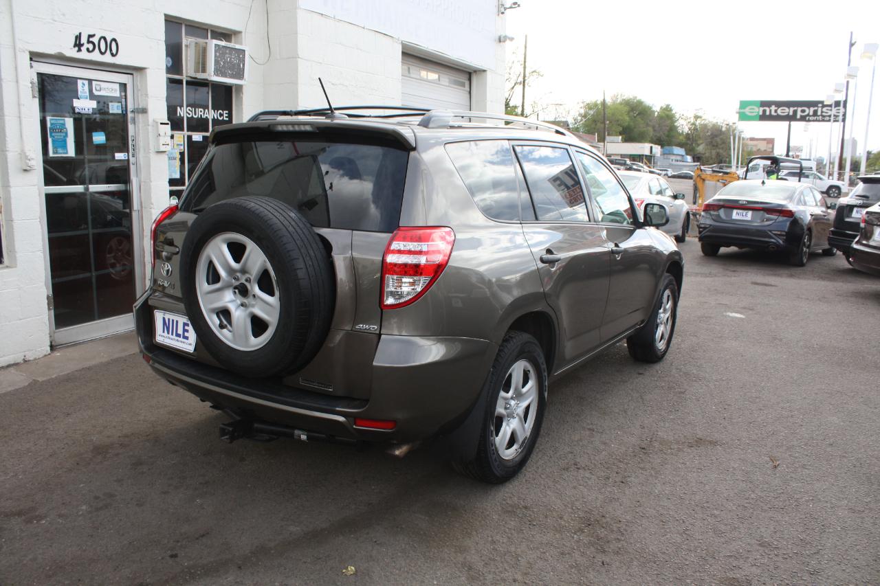 Toyota RAV4 Base I4 4WD 2012