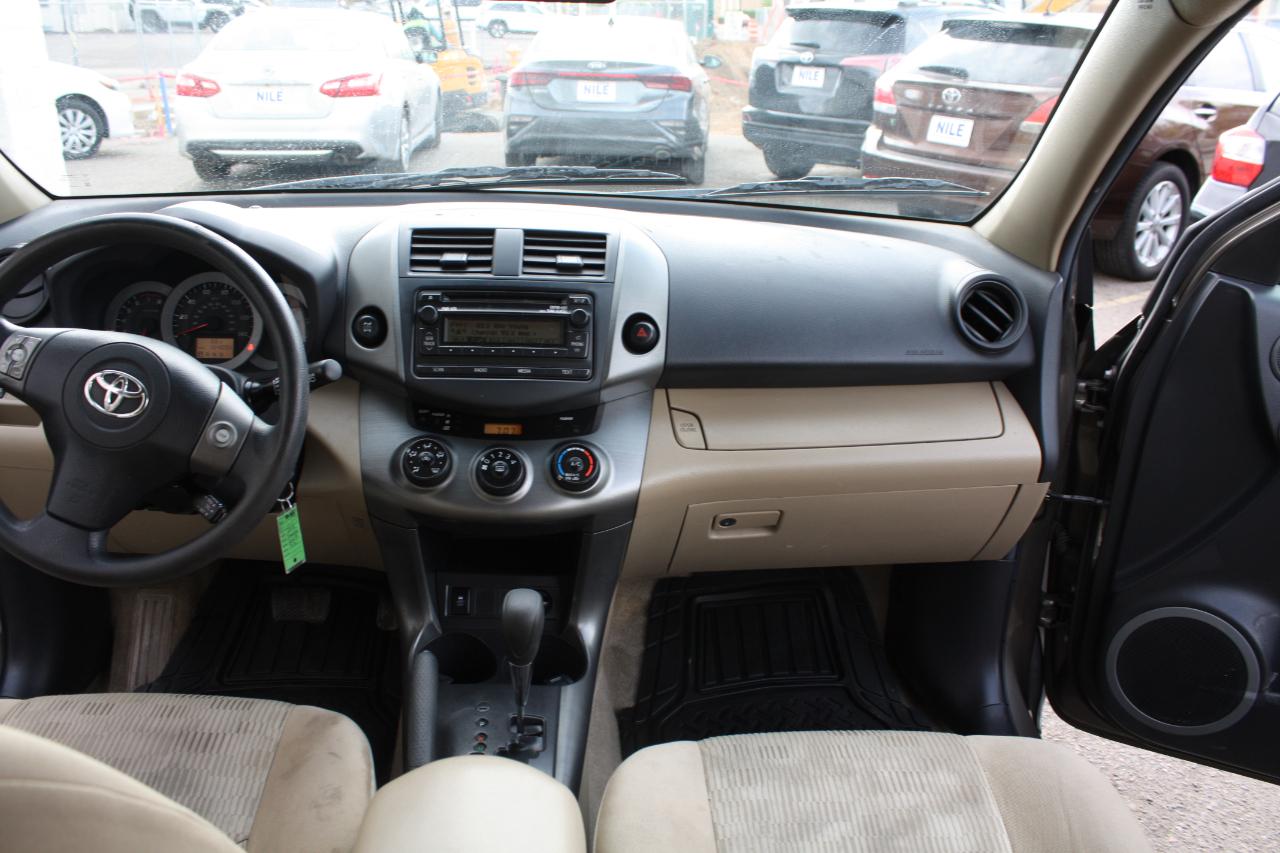 Toyota RAV4 Base I4 4WD 2012