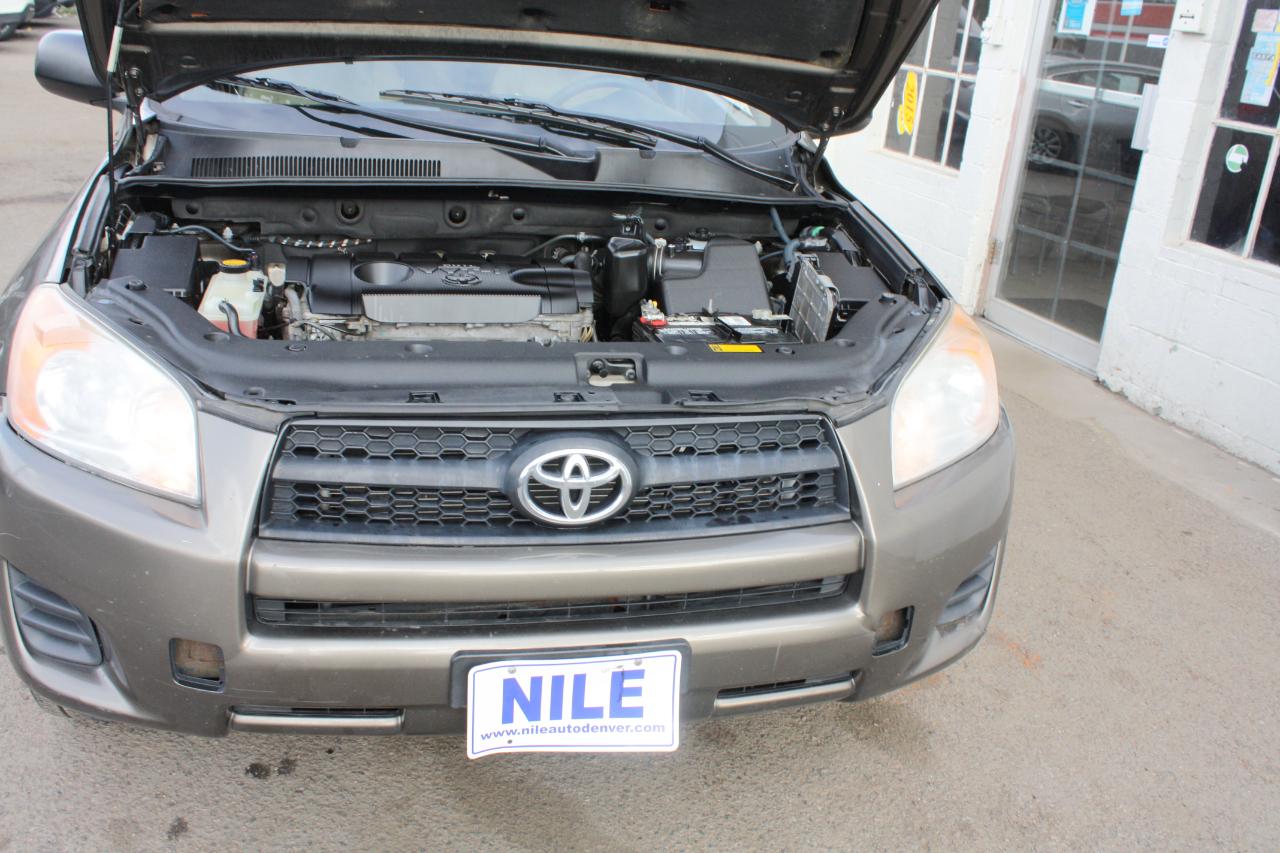 Toyota RAV4 Base I4 4WD 2012