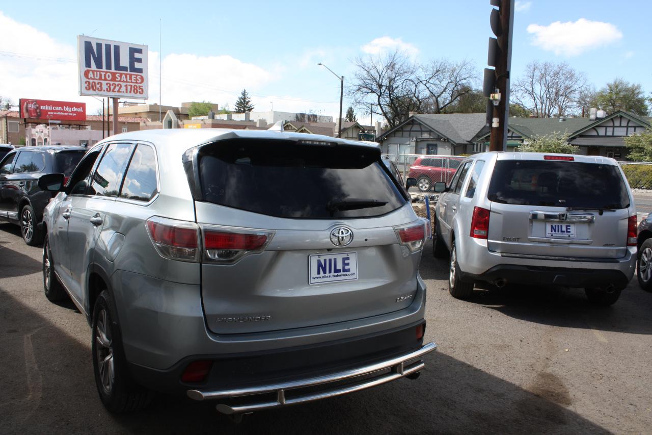 Toyota Highlander LE AWD V6 2015