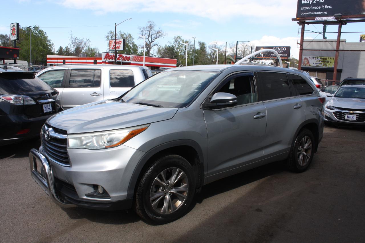 Toyota Highlander LE AWD V6 2015