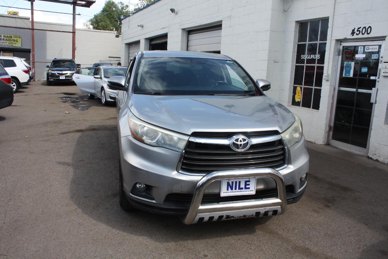 Toyota Highlander LE AWD V6 2015