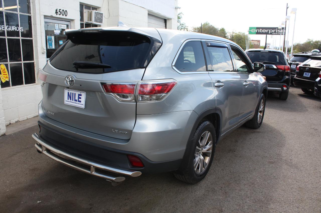 Toyota Highlander LE AWD V6 2015