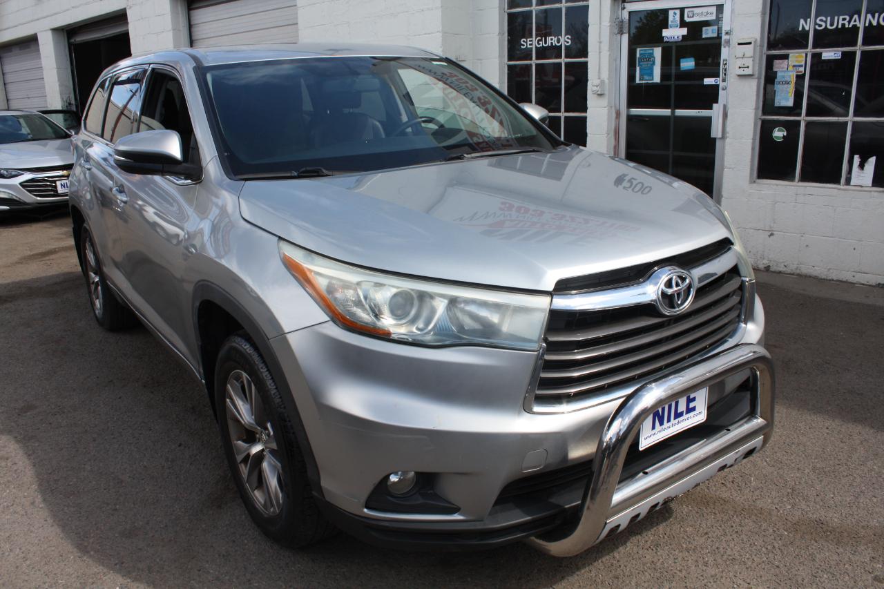 Toyota Highlander LE AWD V6 2015