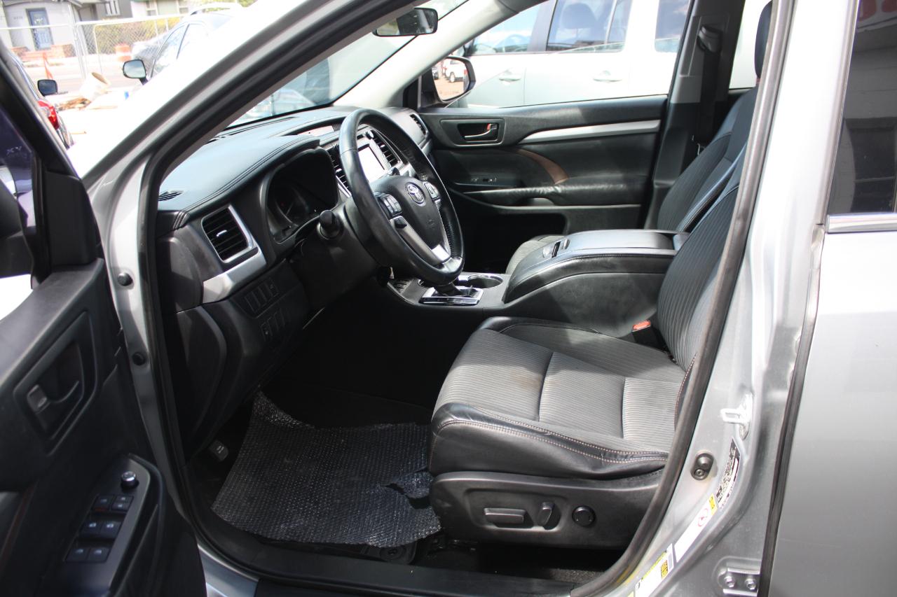 Toyota Highlander LE AWD V6 2015