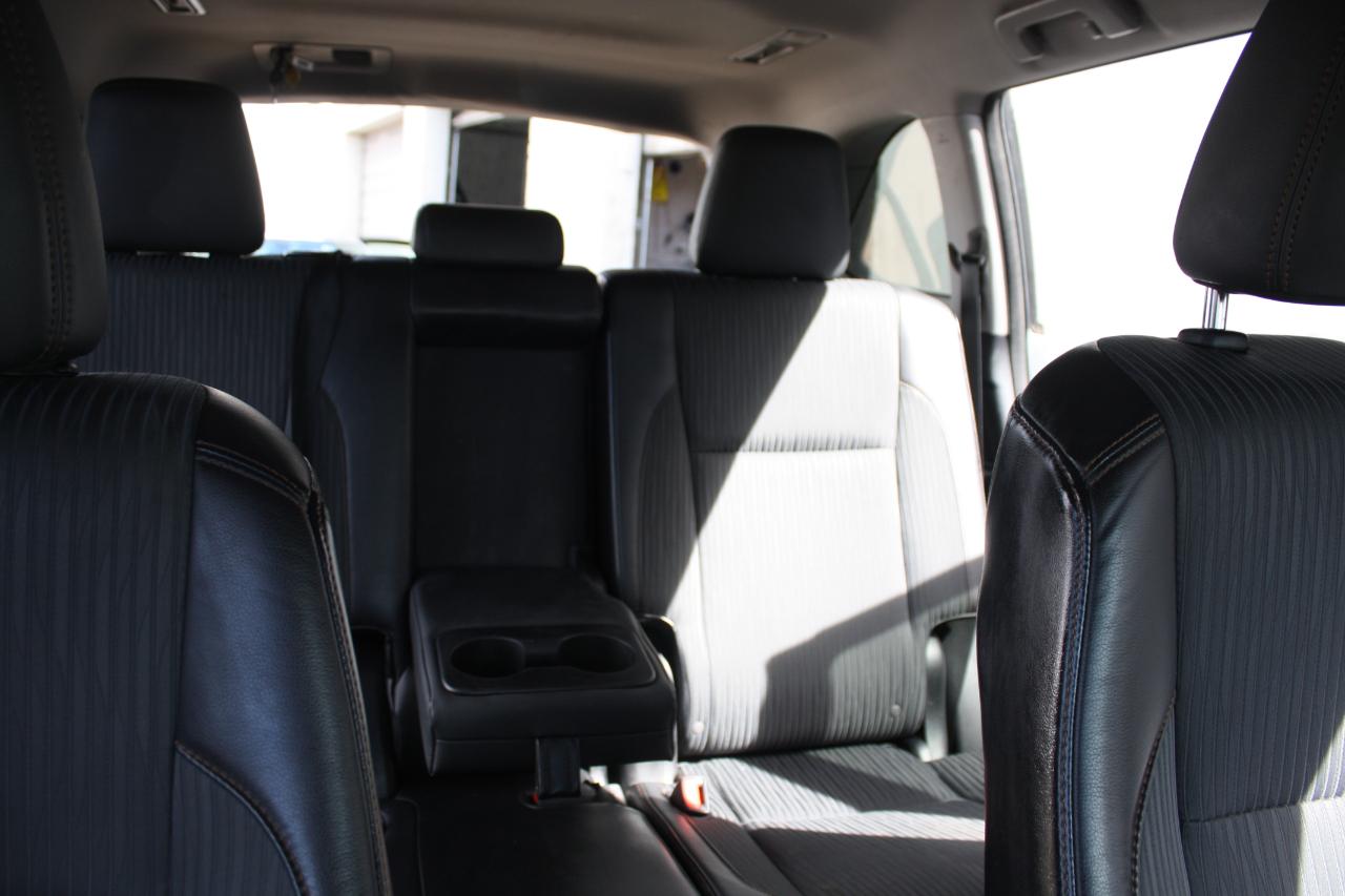 Toyota Highlander LE AWD V6 2015