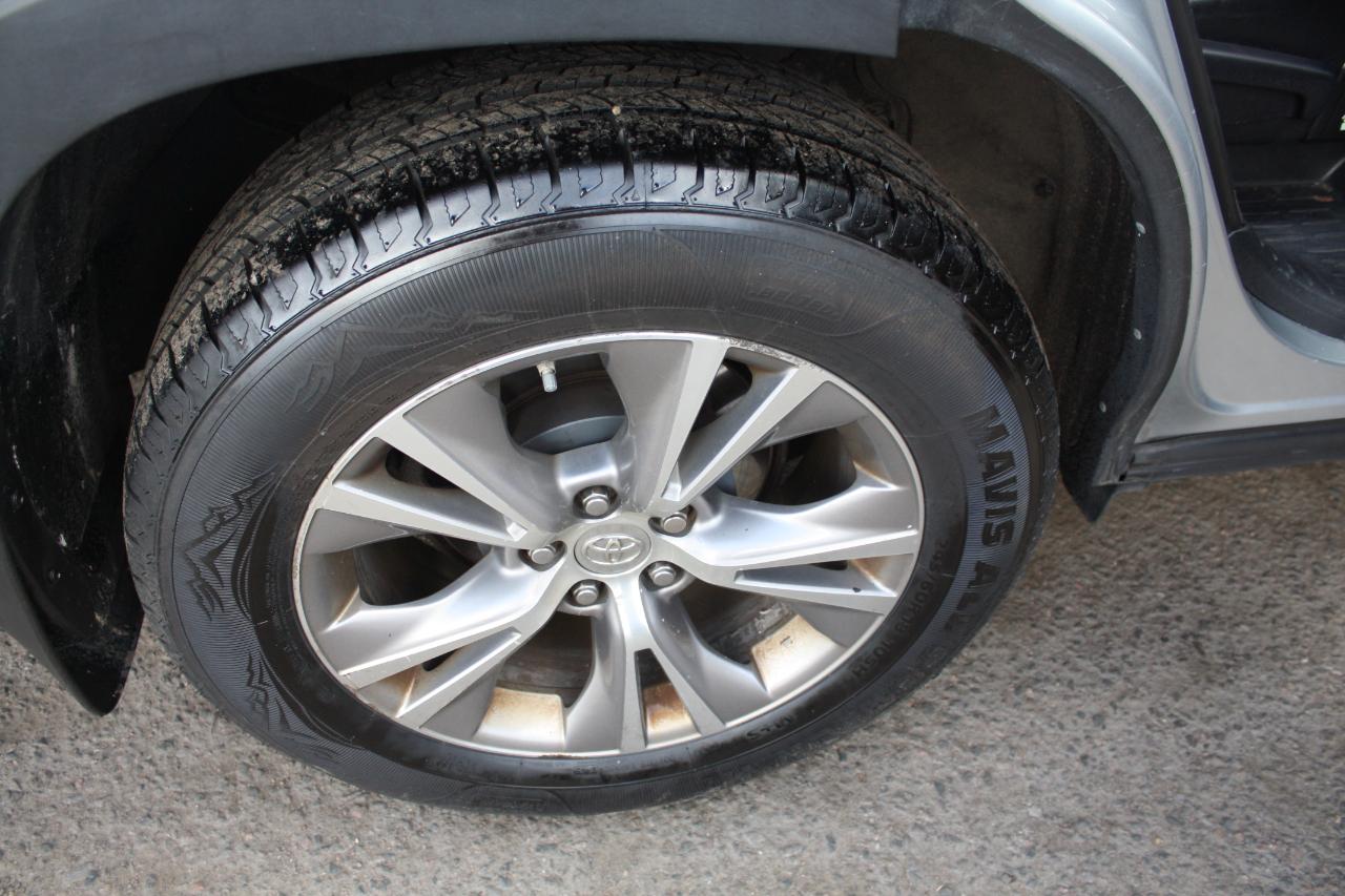 Toyota Highlander LE AWD V6 2015