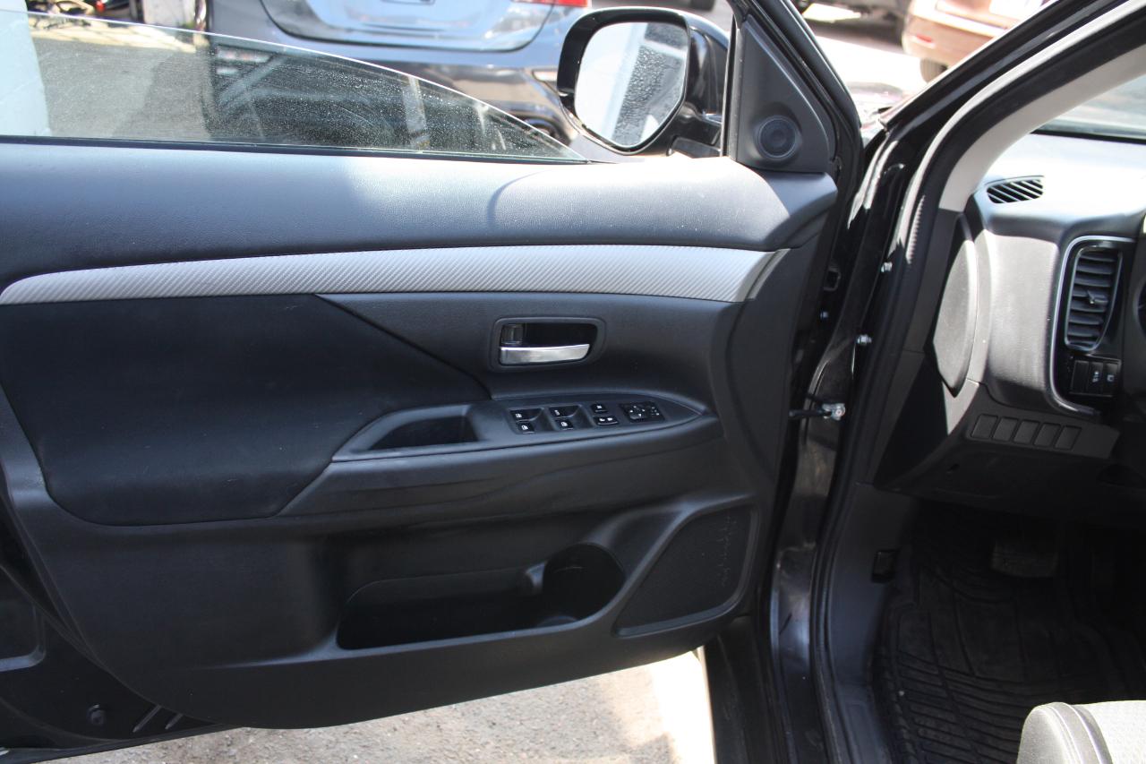 Mitsubishi Outlander SEL AWD 2018