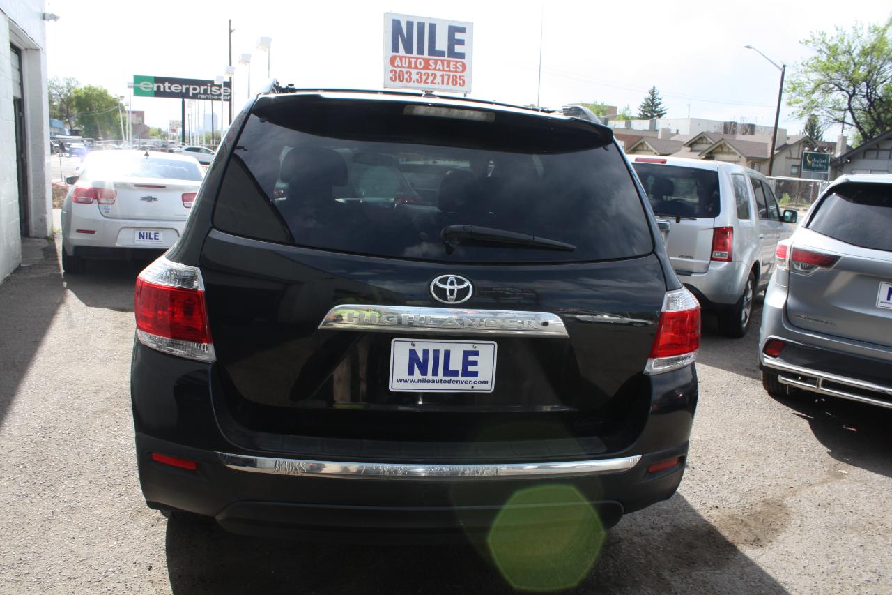 Toyota Highlander Limited FWD (Natl) 2012