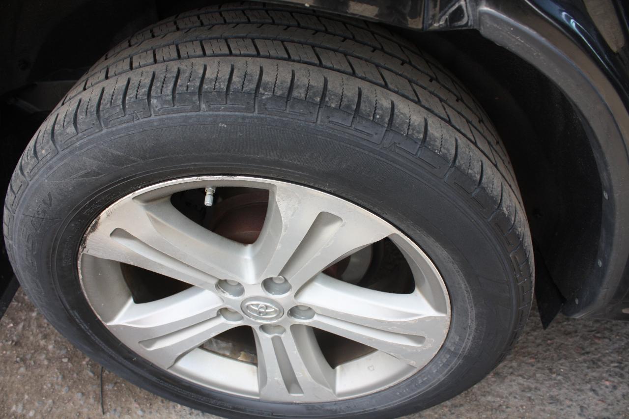 Toyota Highlander Limited FWD (Natl) 2012