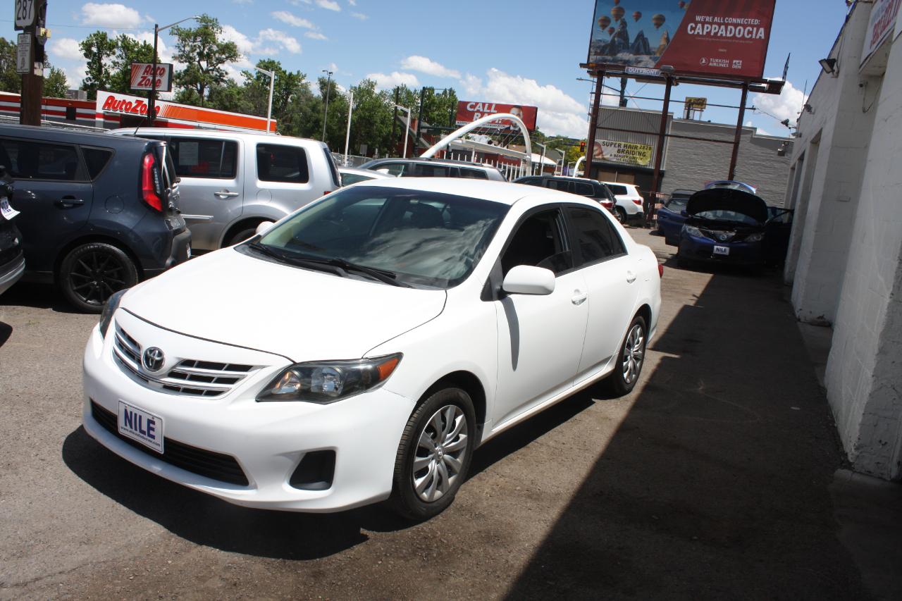 Toyota Corolla S 5-Speed MT 2013