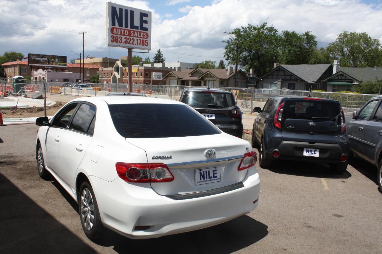 Toyota Corolla S 5-Speed MT 2013
