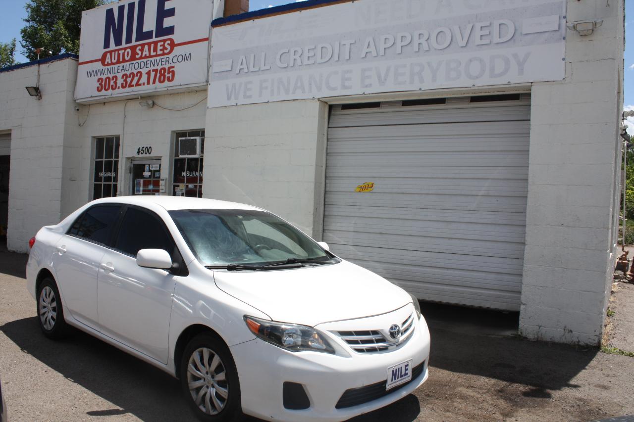 Toyota Corolla S 5-Speed MT 2013