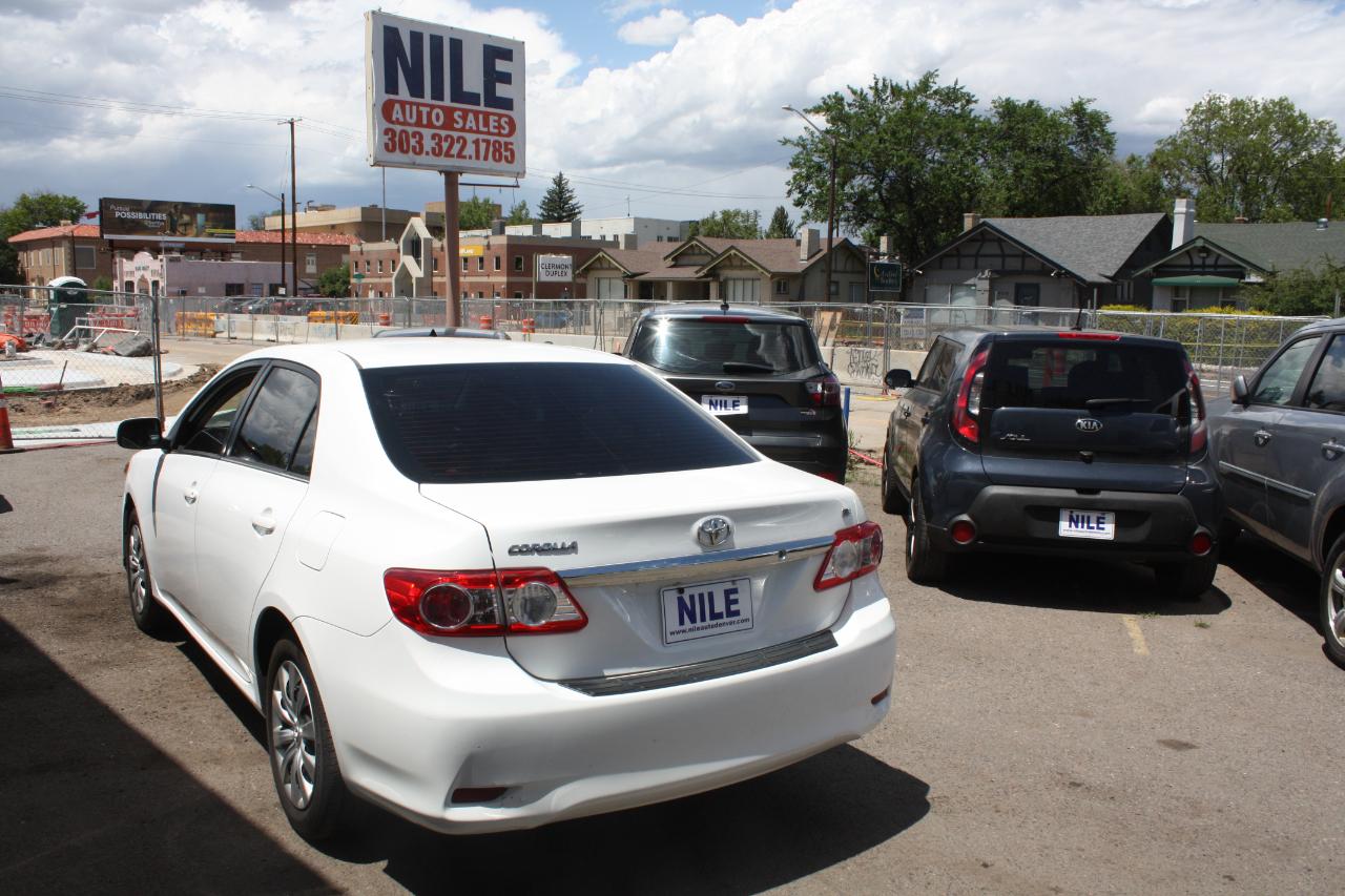 Toyota Corolla S 5-Speed MT 2013