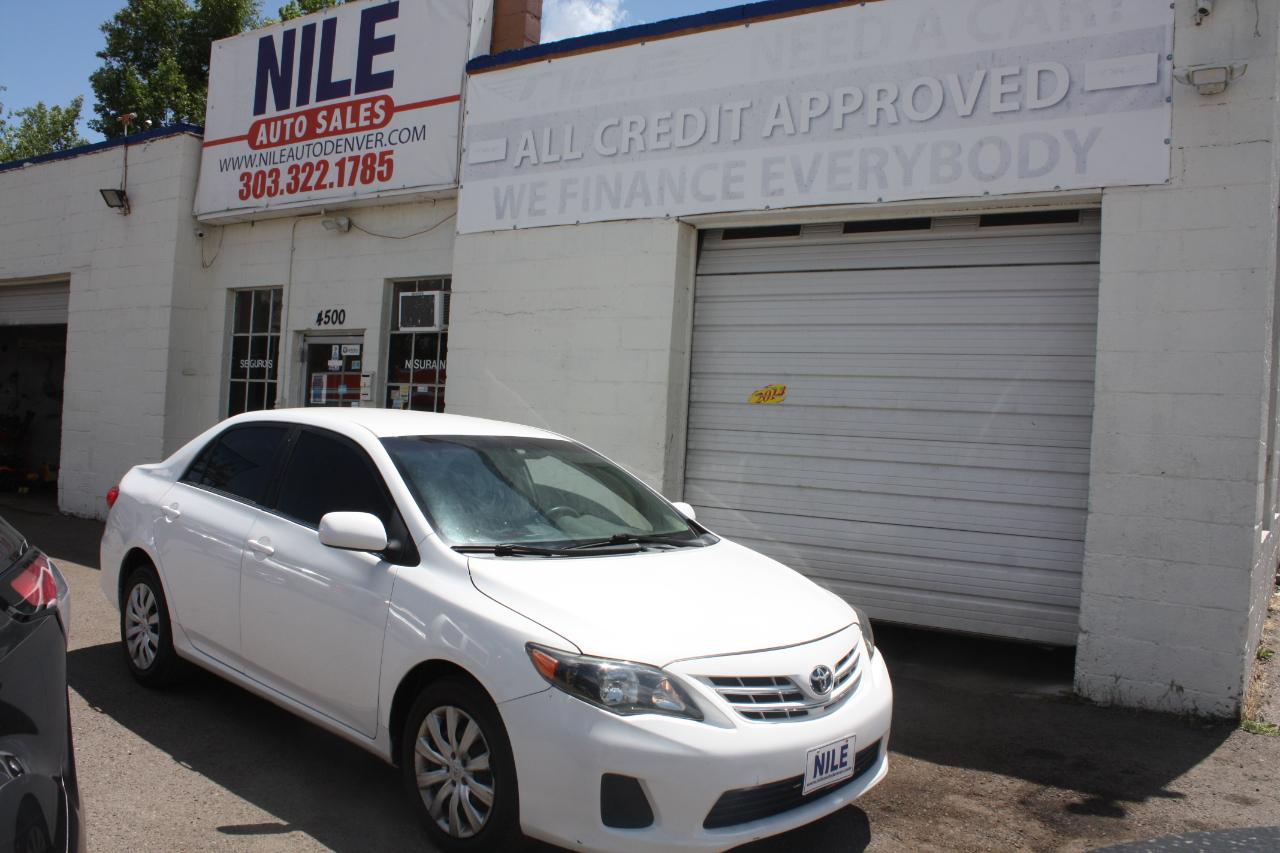 Toyota Corolla S 5-Speed MT 2013