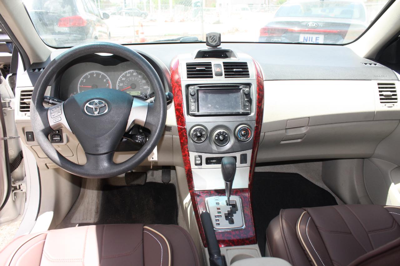 Toyota Corolla S 5-Speed MT 2013