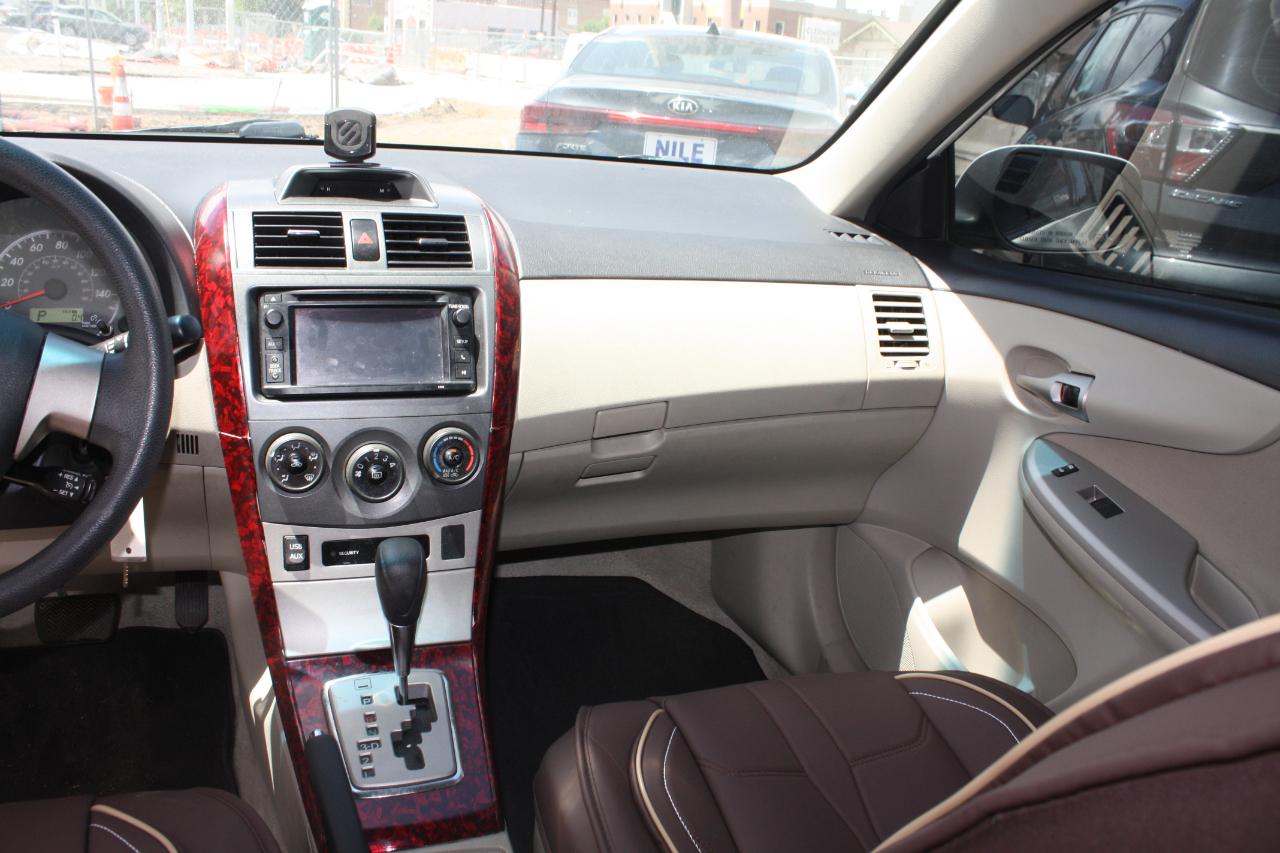 Toyota Corolla S 5-Speed MT 2013