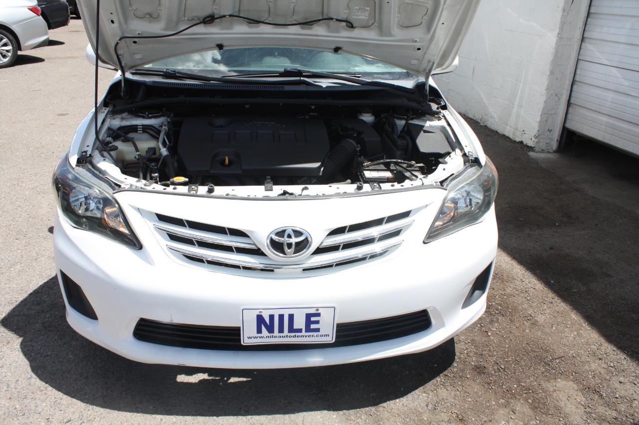 Toyota Corolla S 5-Speed MT 2013