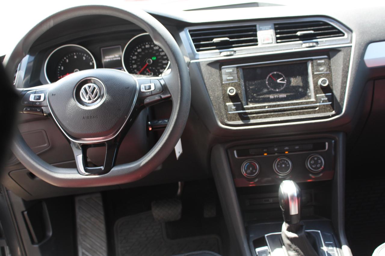 Volkswagen Tiguan S 2019
