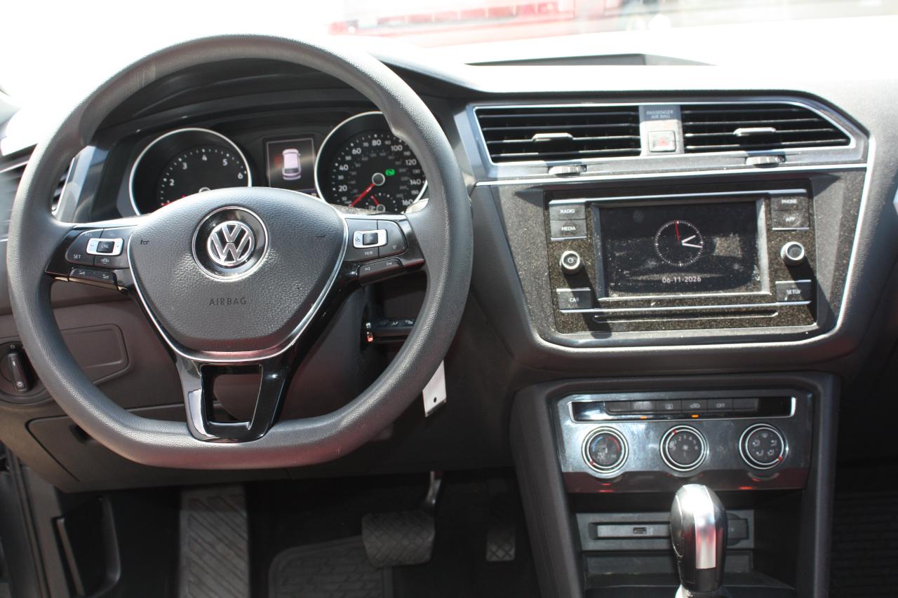 Volkswagen Tiguan S 2019