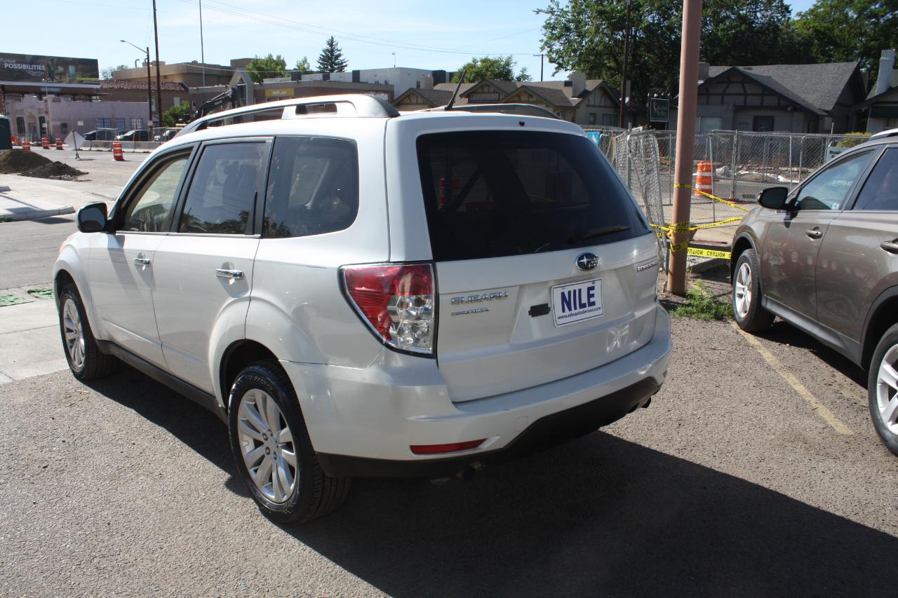 Subaru Forester 2.5X Premium 2012