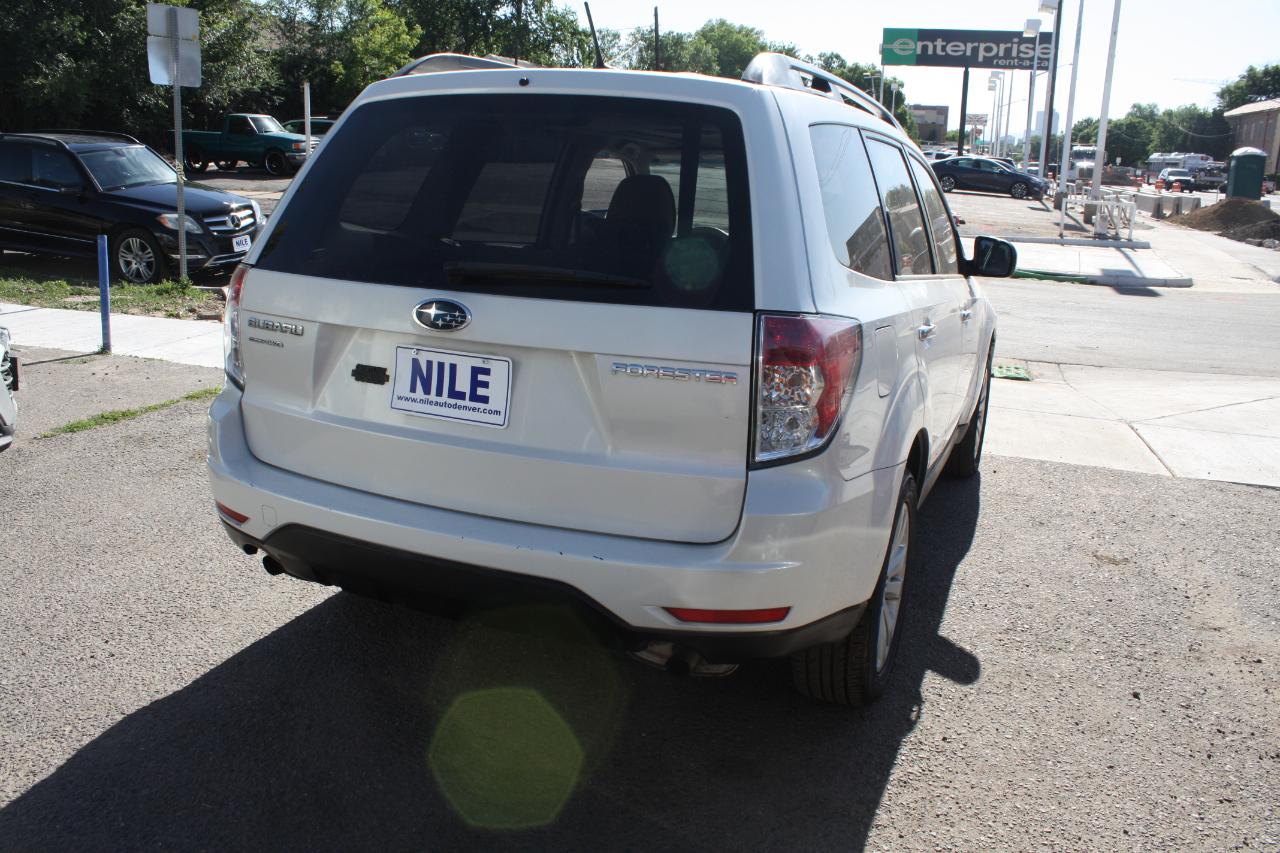Subaru Forester 2.5X Premium 2012