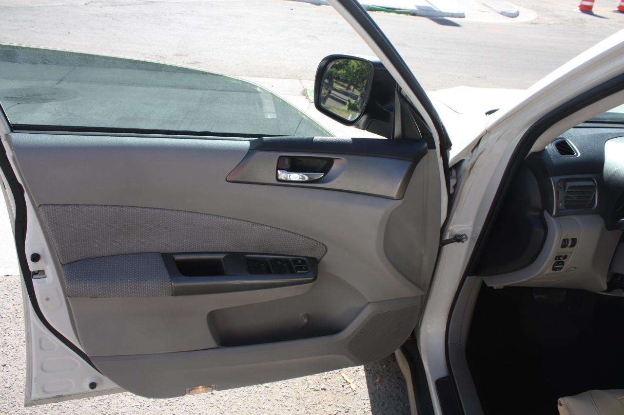Subaru Forester 2.5X Premium 2012