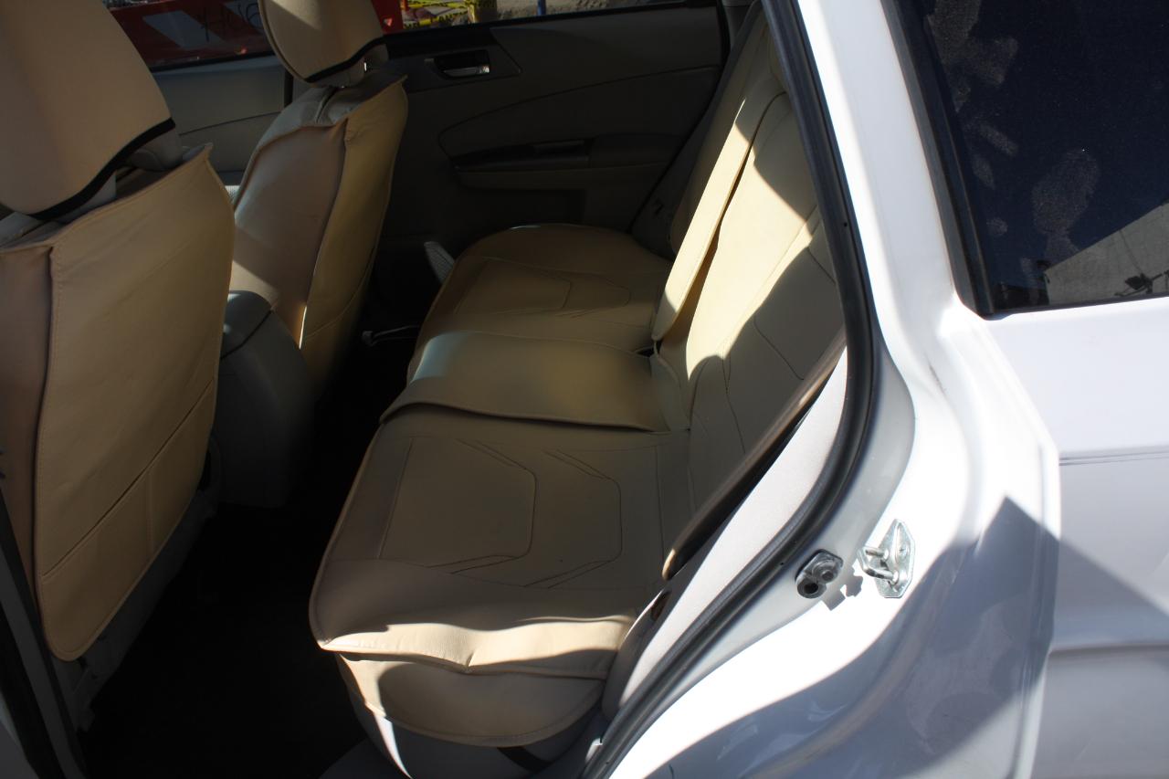 Subaru Forester 2.5X Premium 2012