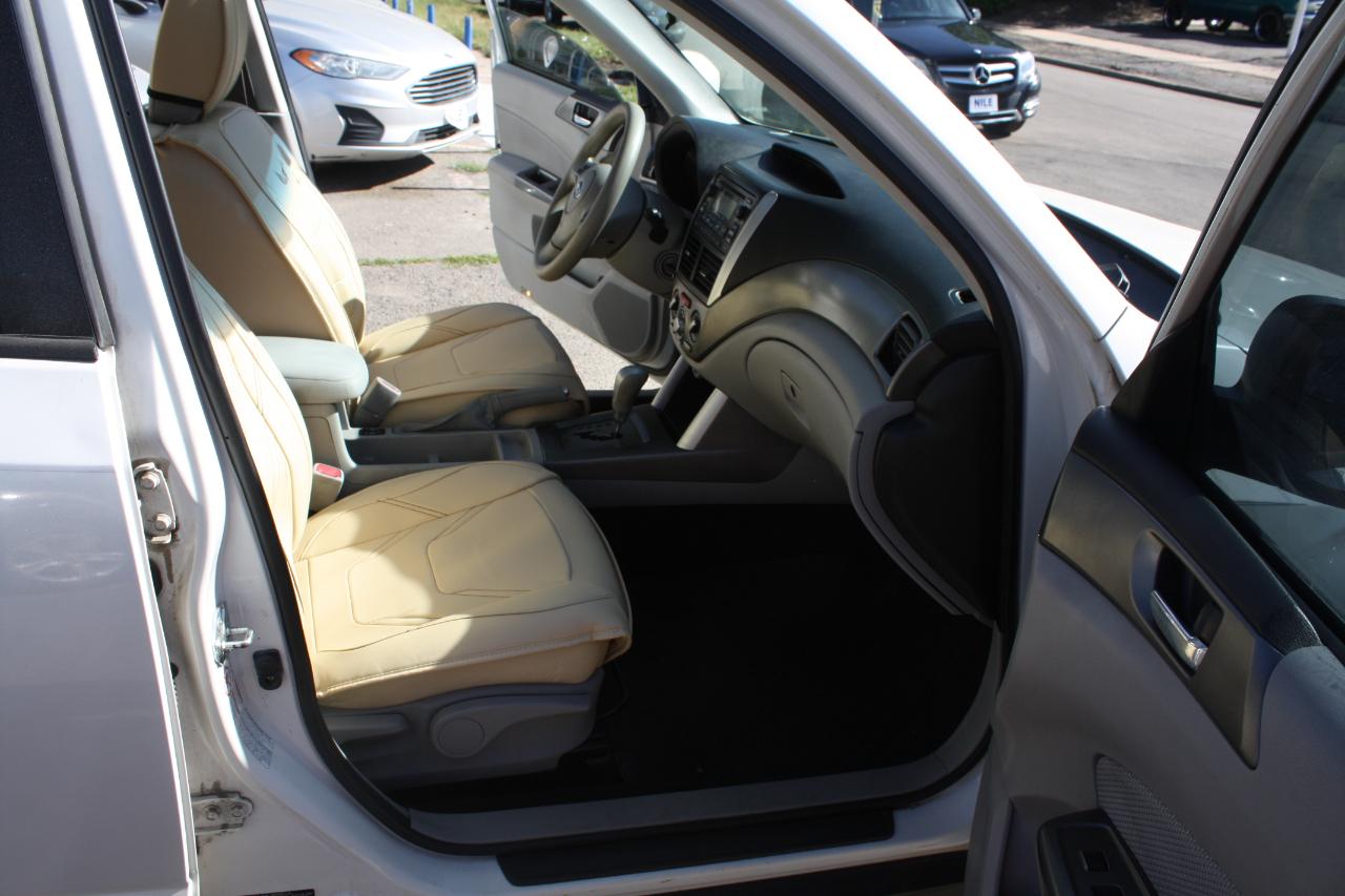 Subaru Forester 2.5X Premium 2012