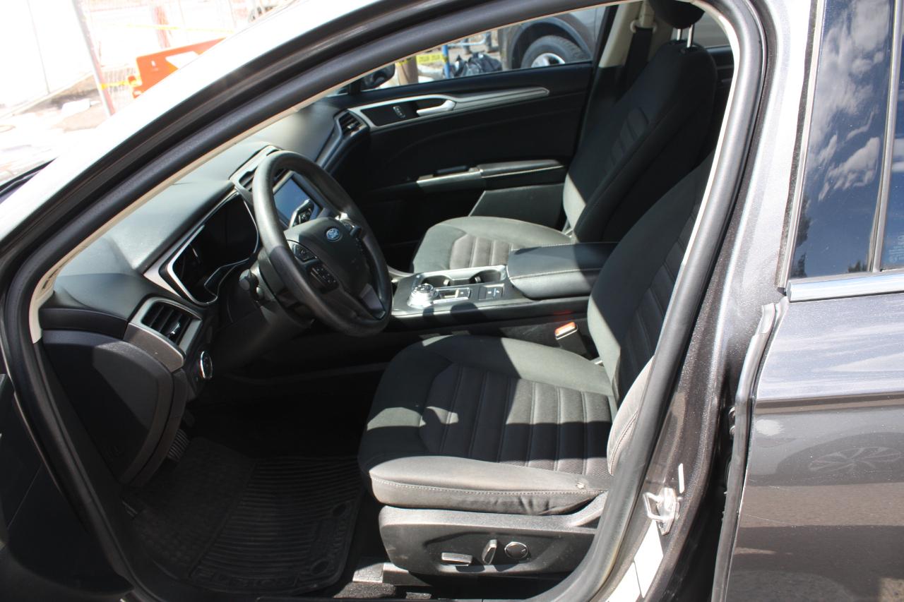 Ford Fusion Hybrid SE 2018